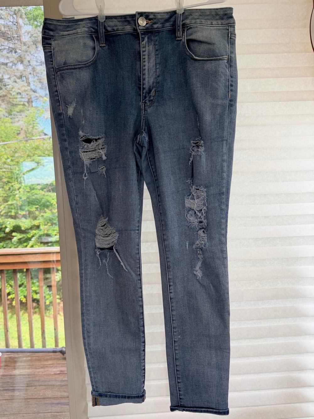 American Eagle Outfitters Women's Skinny Distressed Dark Blue Jeans